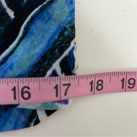 Chicos Black Blue Geometric Print Bianca Short Sleevee Blouse - Picture 14 of 14